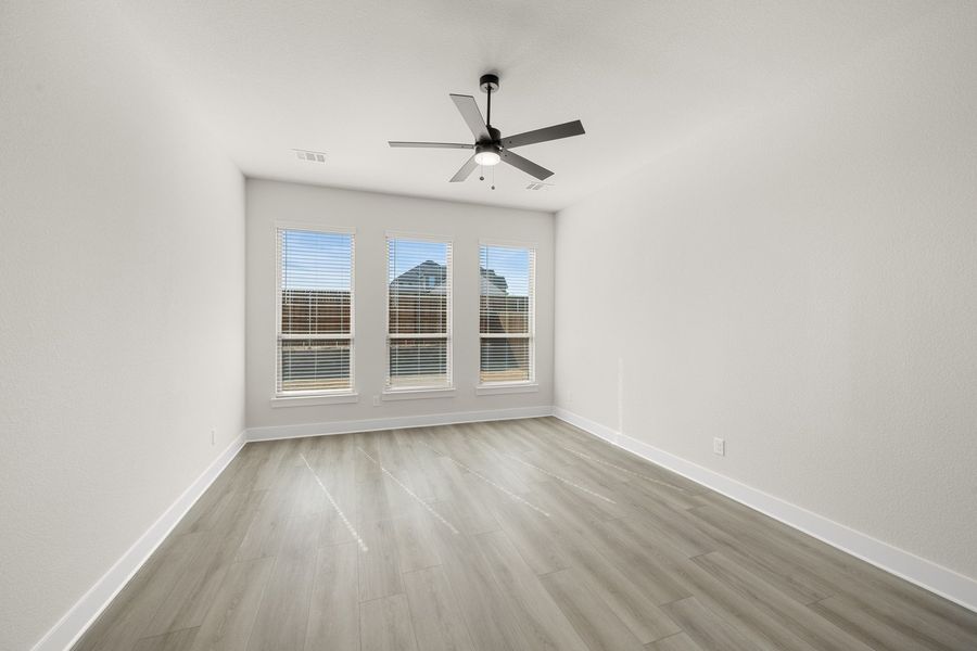 Spacious, unfurnished interior of a new home in The Retreat, Waxahachie (Image 21). Spacious, unfurnished interior of a new home in The Retreat, Waxahachie (Image 21).