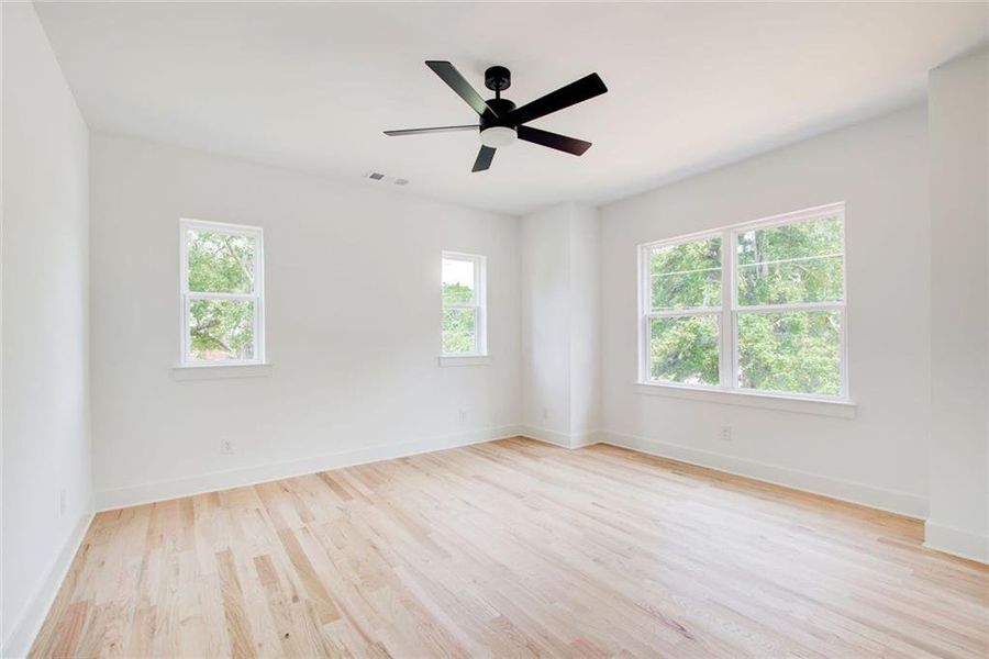 Spacious, unfurnished interior of a new home in , Tucker (Image 34).