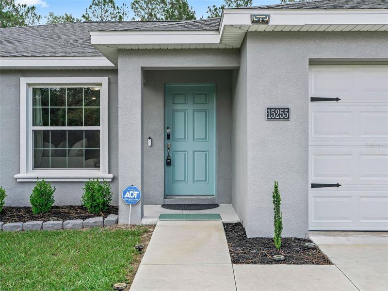 Exterior details and patio area of a home in , Ocala (Image 4).
