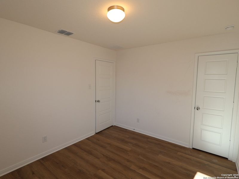 Spacious, unfurnished interior of a new home in Winding Brook, San Antonio (Image 22).