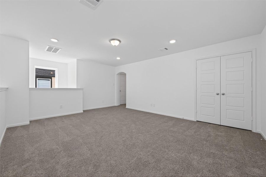 Spacious, unfurnished interior of a new home in Enclave at Willis, Willis (Image 33).