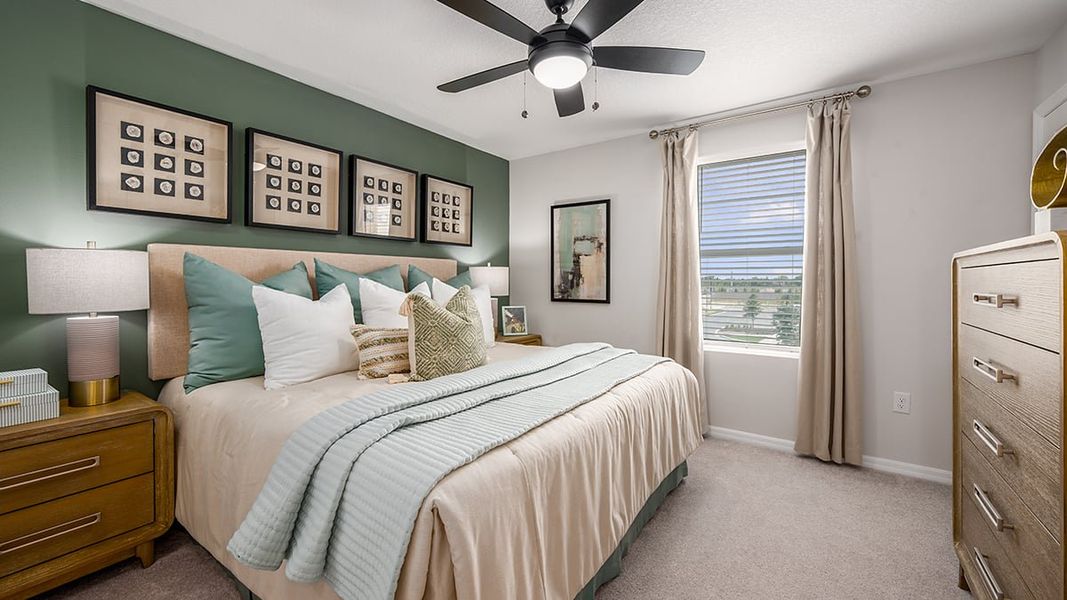 Representative furnished interior of a home built from the Hemlock by Taylor Morrison in Southloch, Mount Dora (Image 7).