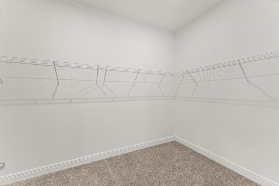 Image 16 of a home in Avila.