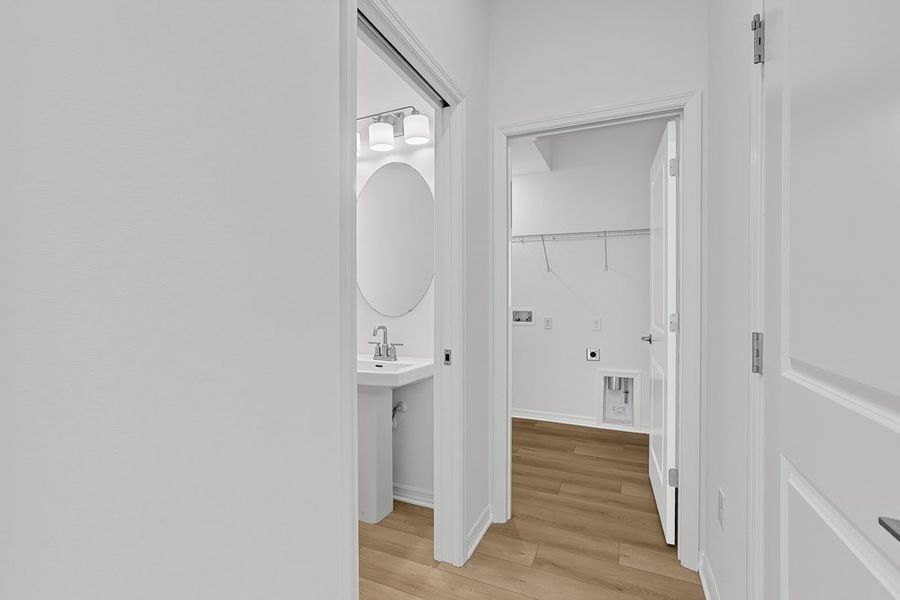 Spacious, unfurnished interior of a new home in Lochside, Mount Dora (Image 31).