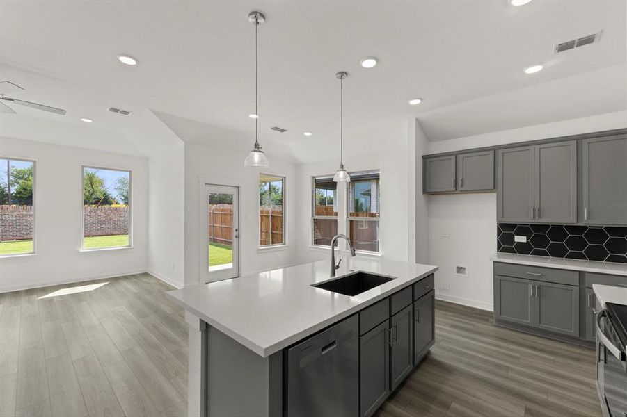 11. 1109 Rushing - Kitchen (4) 11. 1109 Rushing - Kitchen (4)