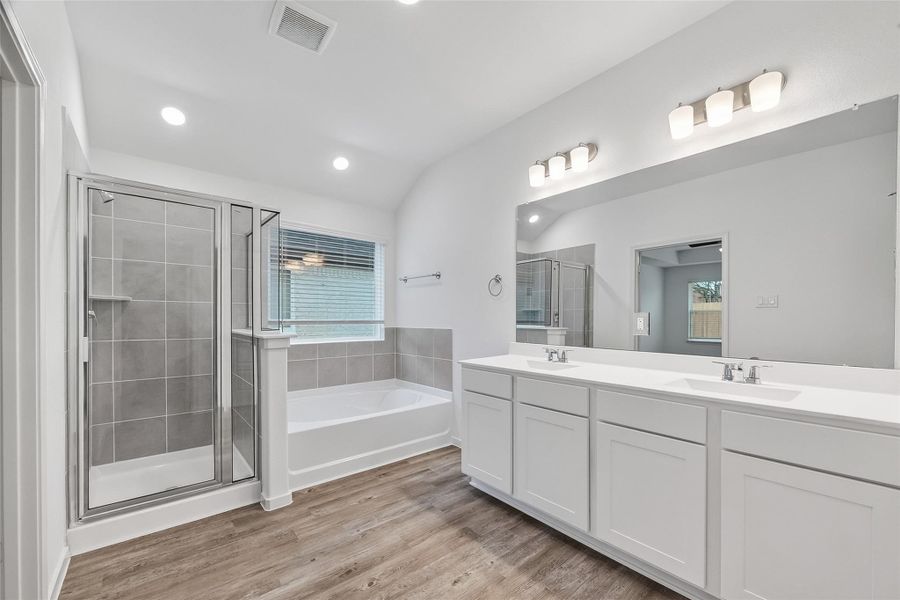 Furnished interior view inside a new home in Rollingbrook Estates, Baytown (Image 13).