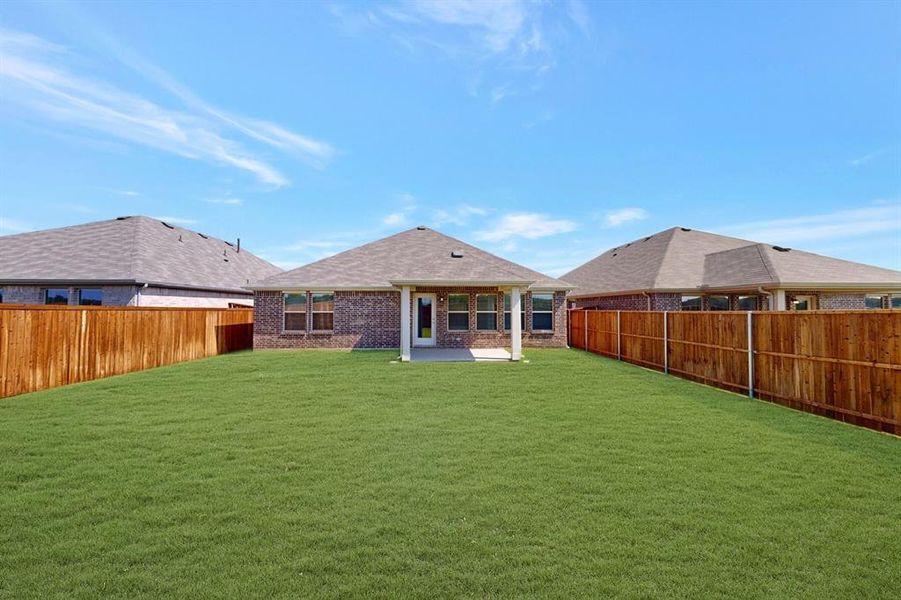 Exterior details and patio area of a home in Meadow Park, Ponder (Image 21). Exterior details and patio area of a home in Meadow Park, Ponder (Image 21).