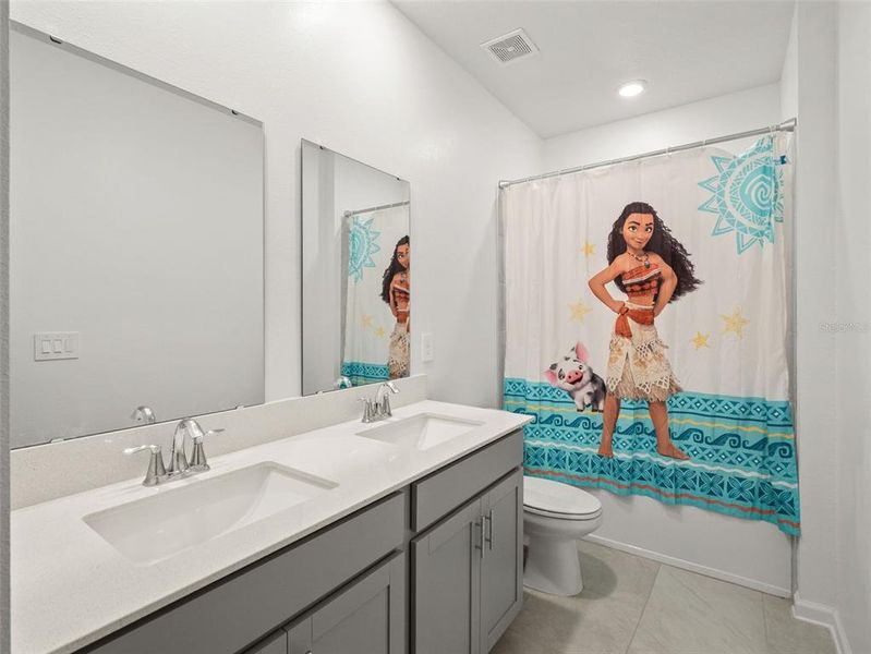 Furnished interior view inside a new home in Wellness Ridge, Clermont (Image 7).