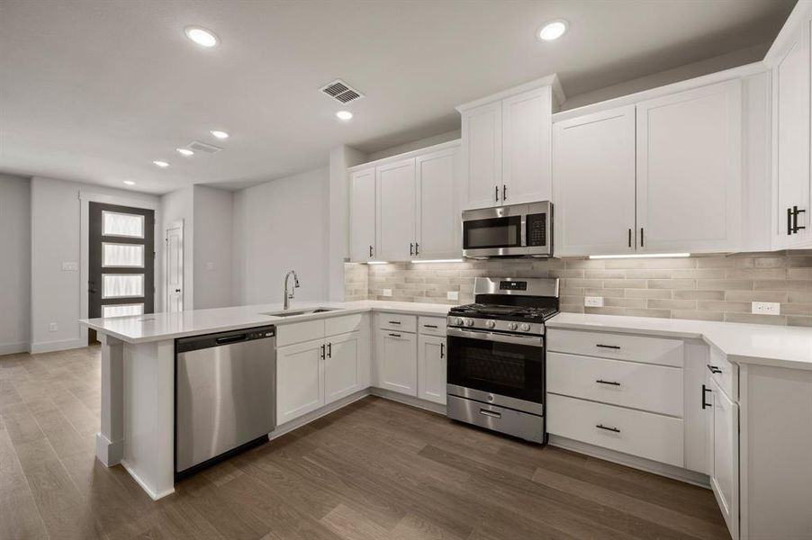 Beautiful finishes and thoughtful design make this kitchen stand out form the crowd! Beautiful finishes and thoughtful design make this kitchen stand out form the crowd!