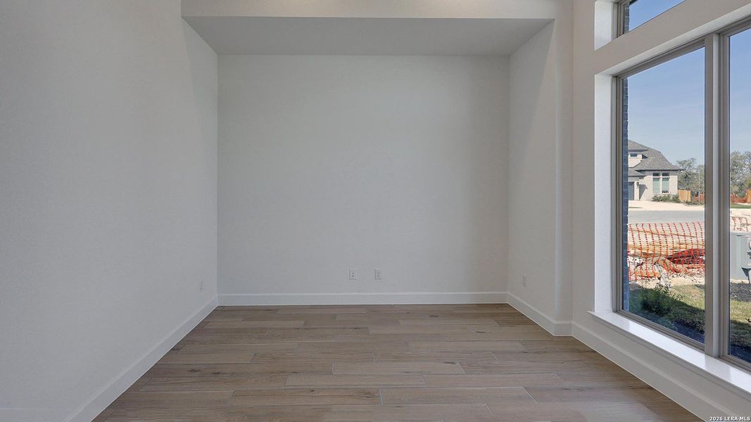 Spacious, unfurnished interior of a new home in The Ranches at Creekside, Boerne (Image 25).