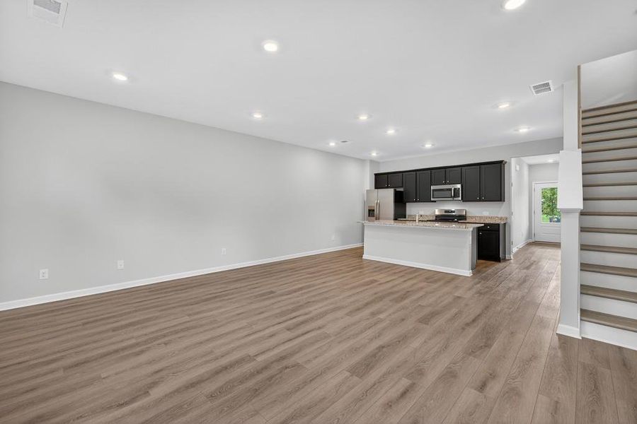 Spacious, unfurnished interior of a new home in Fernhurst, McDonough (Image 22).