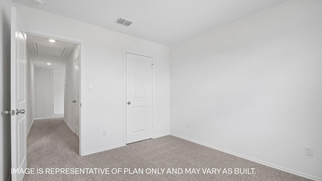 Spacious, unfurnished interior of a new home in Valverde, Bastrop (Image 18).