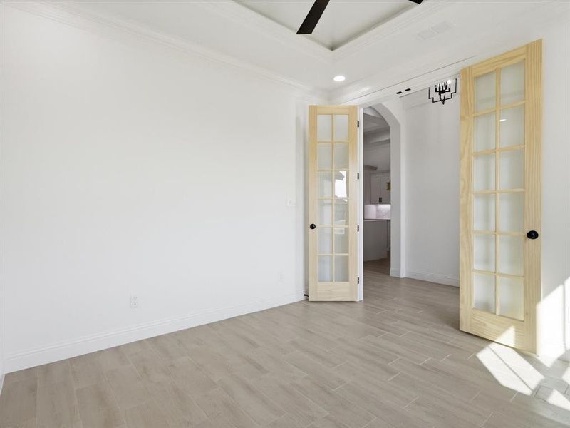 Spacious, unfurnished interior of a new home in , Weatherford (Image 29).