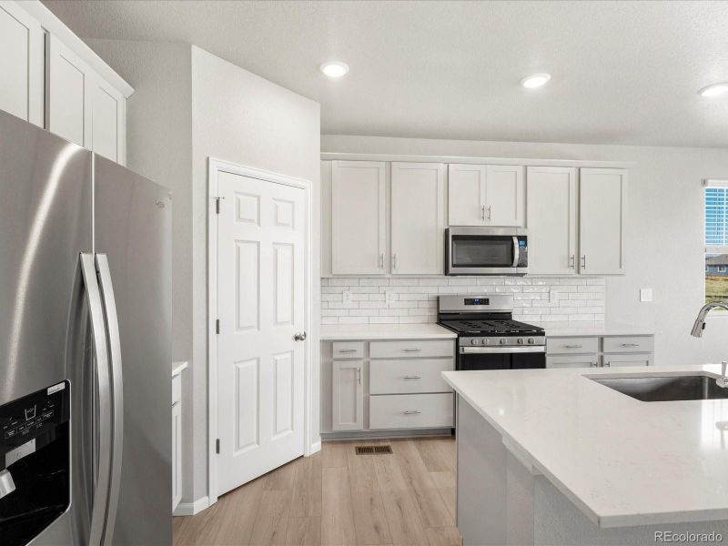 Photos are representative only and are not of the actual home. Actual finishes, elevation, and features may vary.