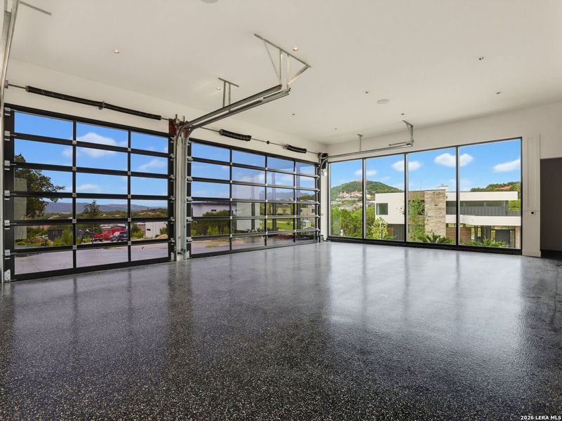 Spacious, unfurnished interior of a new home in , San Antonio (Image 28).