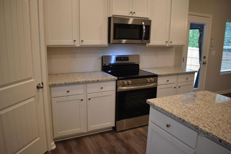 Furnished interior view inside a new home in , Dallas (Image 52). Furnished interior view inside a new home in , Dallas (Image 52).