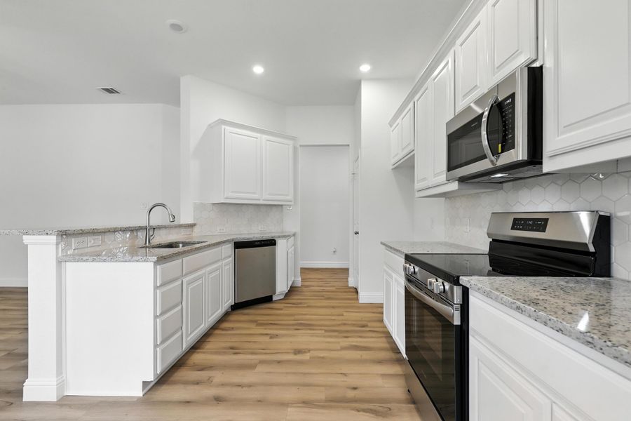 Image 58 representing the Hanover by Cheldan Homes in Craftsmen's Corner, Cleburne, TX.