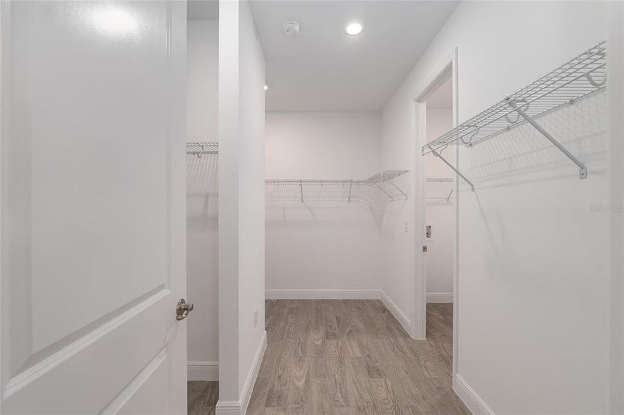 Spacious, unfurnished interior of a new home in , Ocala (Image 44).