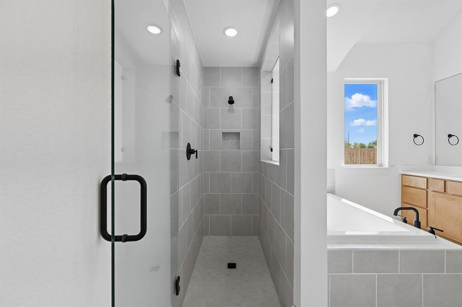 Furnished interior view inside a new home in Ridge Crossing, Waxahachie (Image 11). Furnished interior view inside a new home in Ridge Crossing, Waxahachie (Image 11).