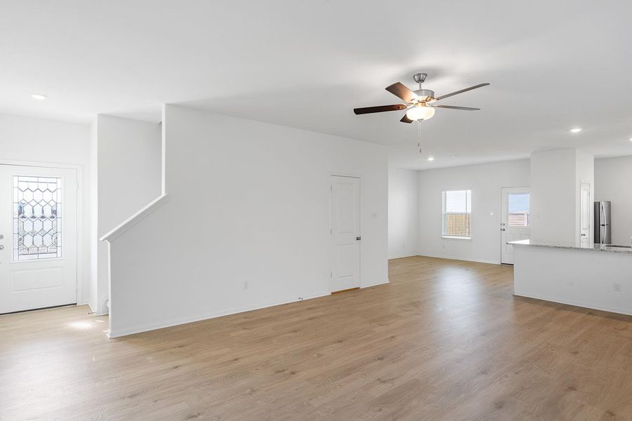 Spacious, unfurnished interior of a new home in Colson Ranch, Jarrell (Image 5).