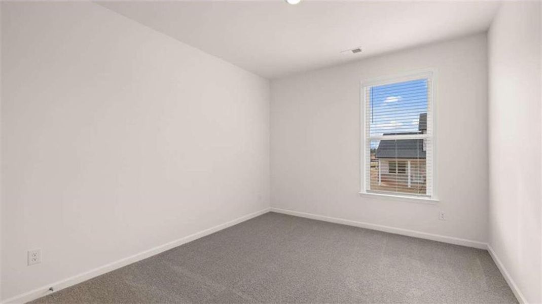 Spacious, unfurnished interior of a new home in Water Oak Estates, Lawrenceville (Image 27).