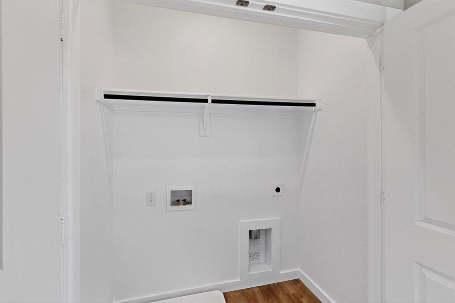 Spacious, unfurnished interior of a new home in Solterra Texas, Mesquite (Image 25).