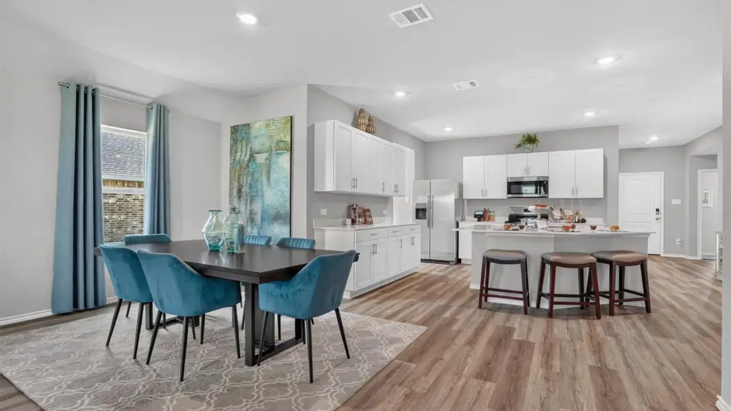 Furnished interior view inside a new home in Valley Brook, Fort Worth (Image 8).