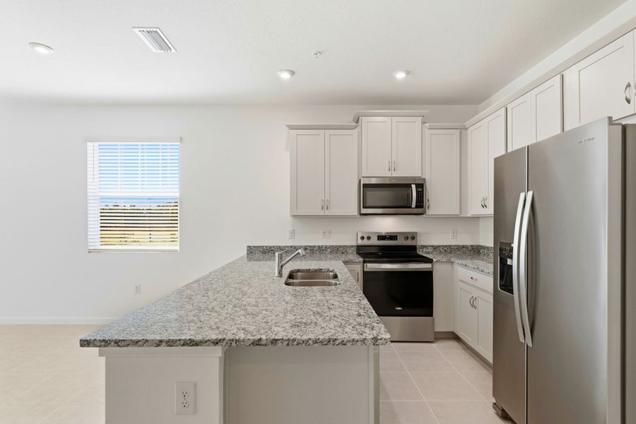MODEL PHOTOGRAPHY - Kitchen