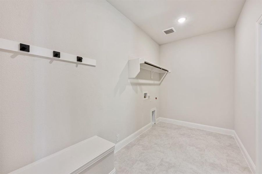 Spacious, unfurnished interior of a new home in Mockingbird Hills 60-65, Joshua (Image 36).