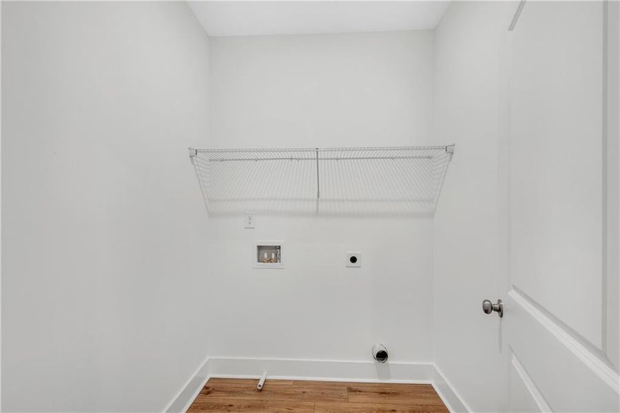 Spacious, unfurnished interior of a new home in , Suwanee (Image 23). Spacious, unfurnished interior of a new home in , Suwanee (Image 23).