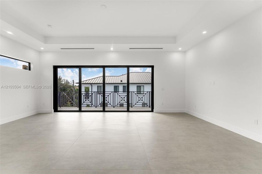 Spacious, unfurnished interior of a new home in , Miami (Image 54).