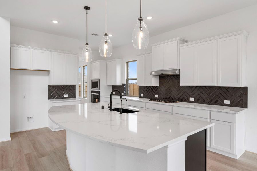 Furnished interior view inside a new home in Valencia, Manvel (Image 9).