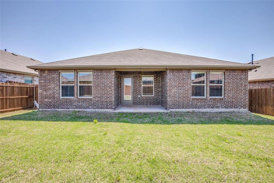 Exterior details and patio area of a home in , Crandall (Image 22).