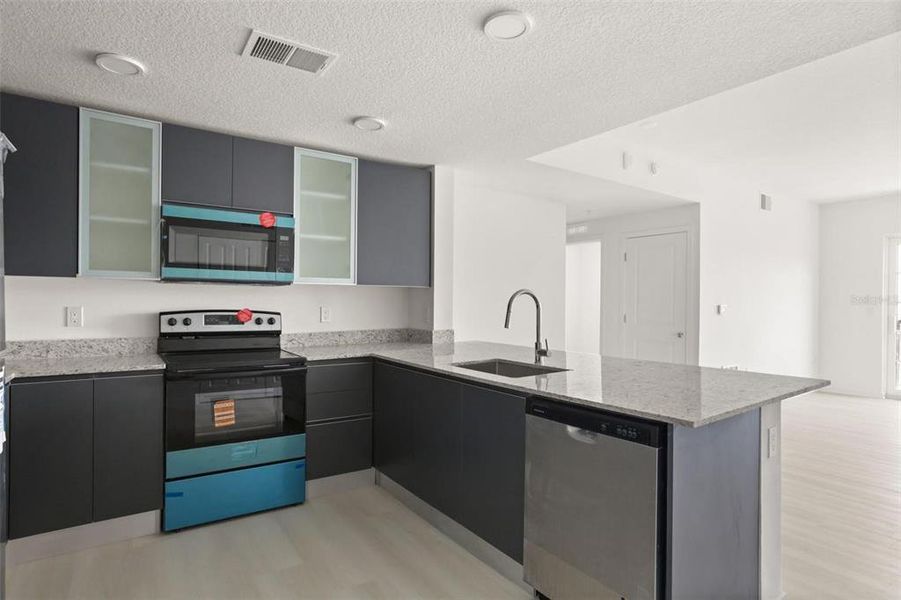 Furnished interior view inside a new home in , Orlando (Image 31).