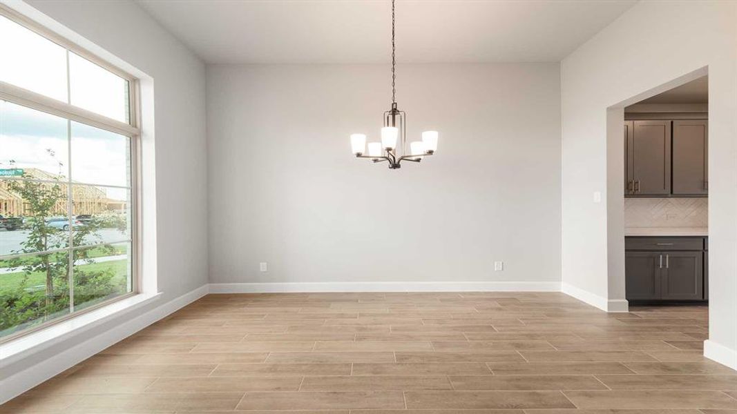 Spacious, unfurnished interior of a new home in Terraces 72', Rockwall (Image 15).