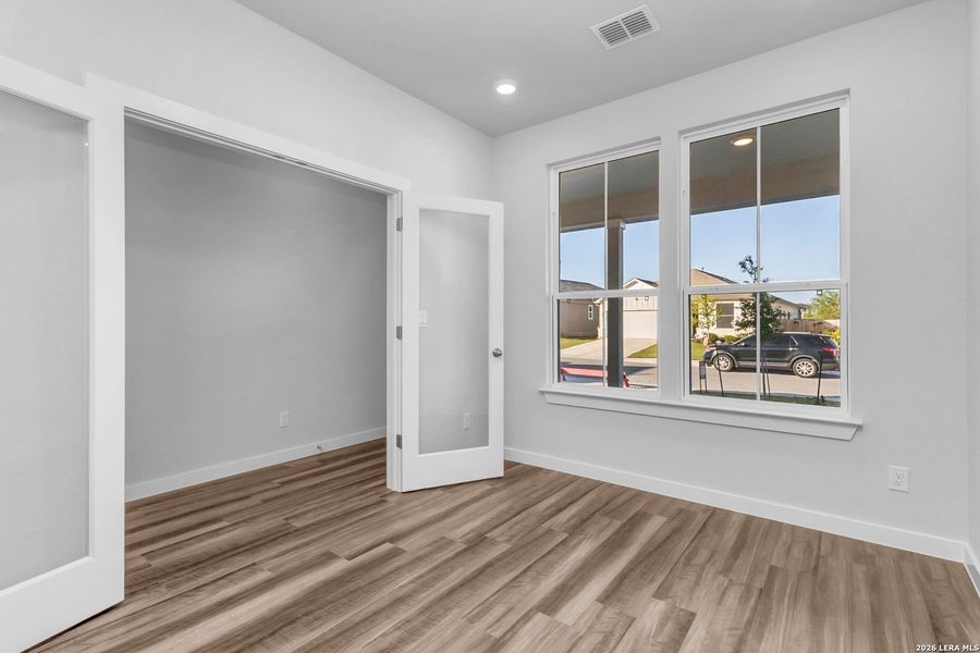 Spacious, unfurnished interior of a new home in , San Antonio (Image 13).