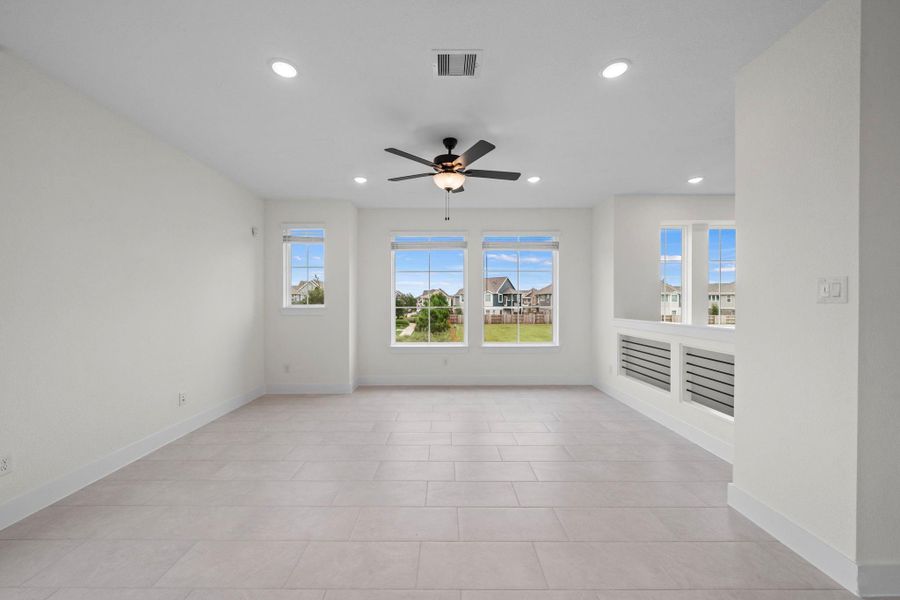 Spacious, unfurnished interior of a new home in , Katy (Image 24).