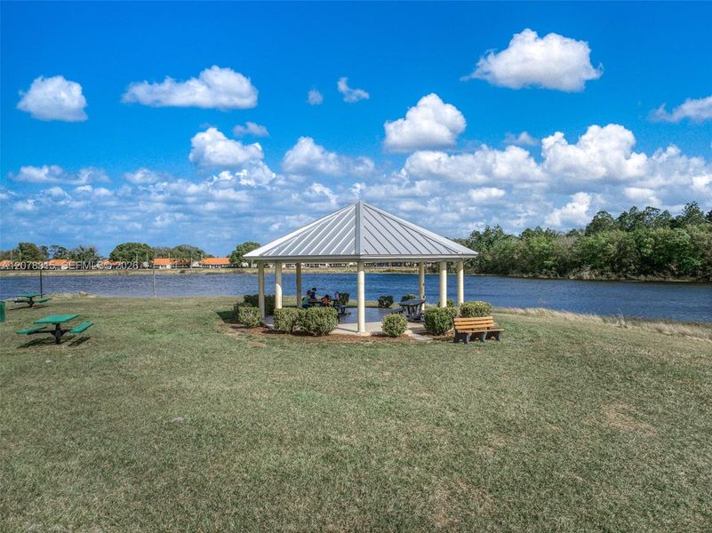 Community amenities in , Sebring (Image 82).