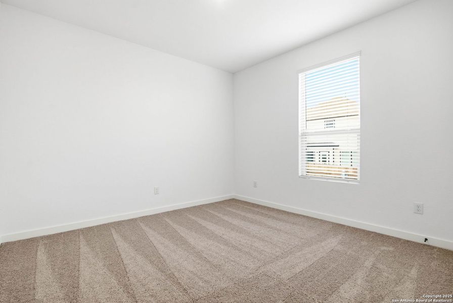 Spacious, unfurnished interior of a new home in Vista Ridge, Live Oak (Image 21).