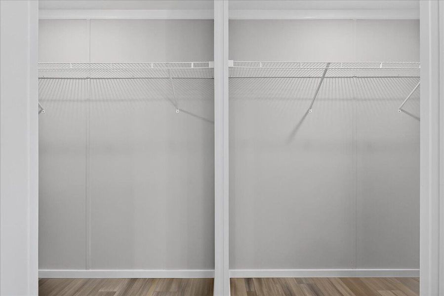 25-Master Closet 25-Master Closet