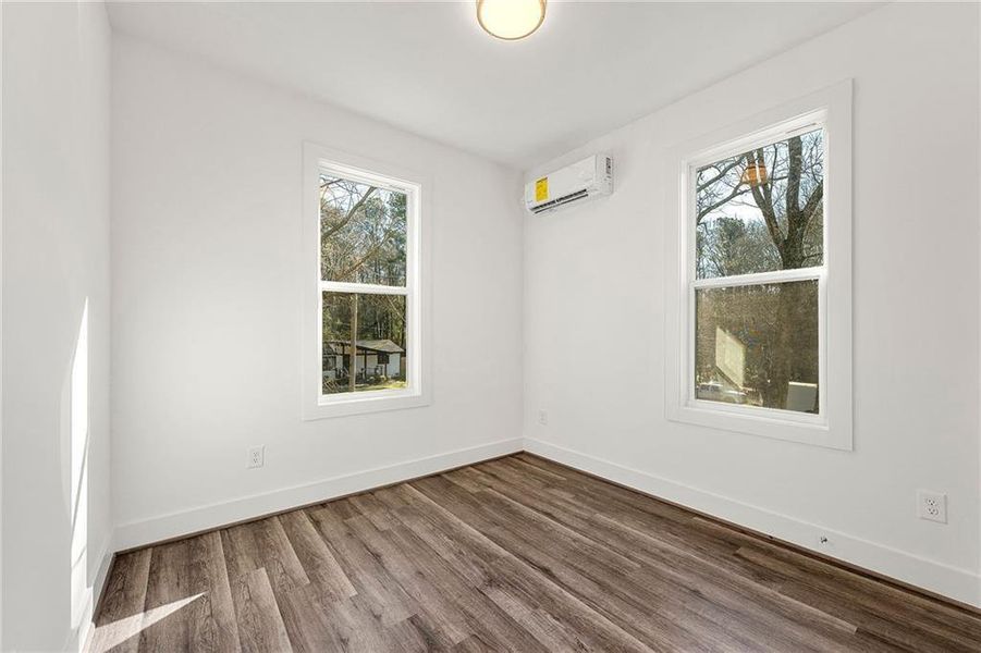 Spacious, unfurnished interior of a new home in , Atlanta (Image 14).