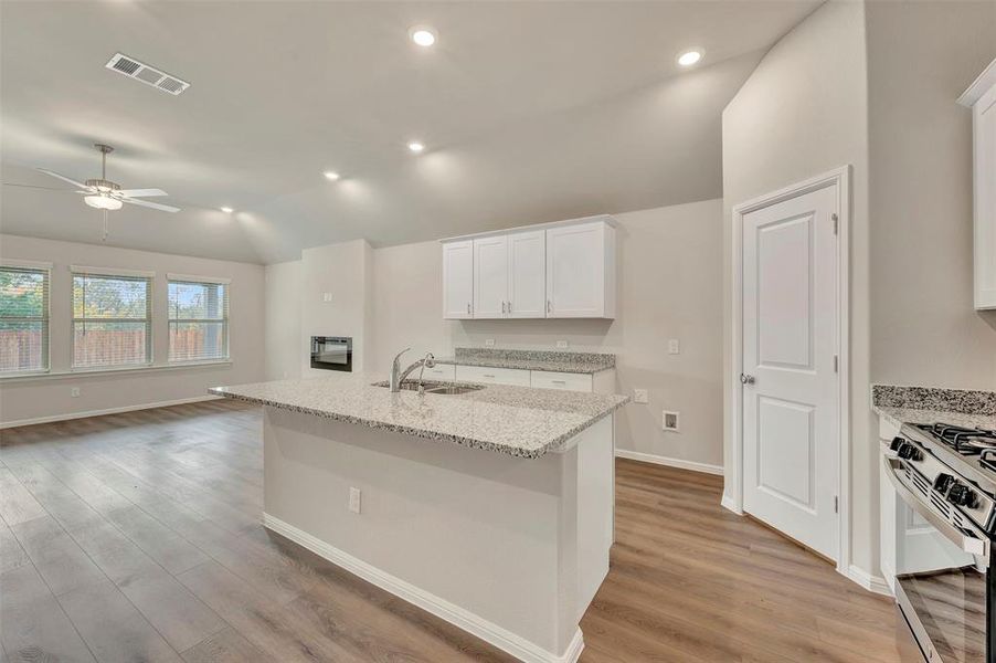Furnished interior view inside a new home in Forest Park, Princeton (Image 9).