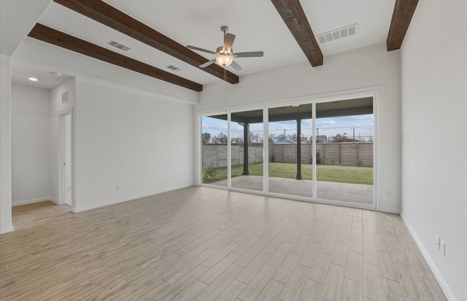Spacious, unfurnished interior of a new home in Wolf Ranch, Georgetown (Image 26).