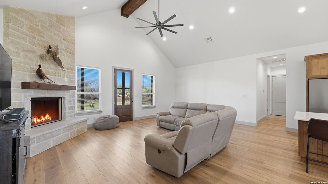 Furnished interior view inside a new home in , Seguin (Image 36).
