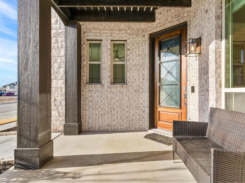 Exterior details and patio area of a home in Star Ranch, Godley (Image 28).