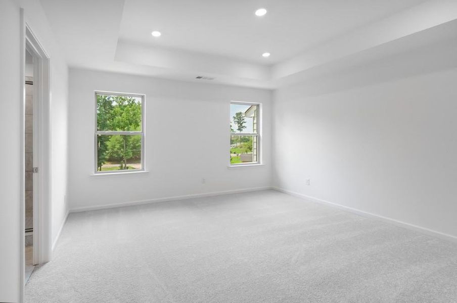 Spacious, unfurnished interior of a new home in Hampton Trace, Marietta (Image 16).