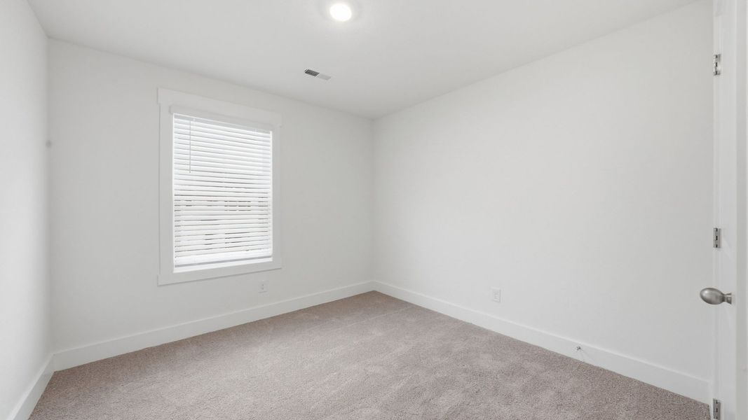 Spacious, unfurnished interior of a new home in Fieldcrest Acres Townhomes, Blountville (Image 17).