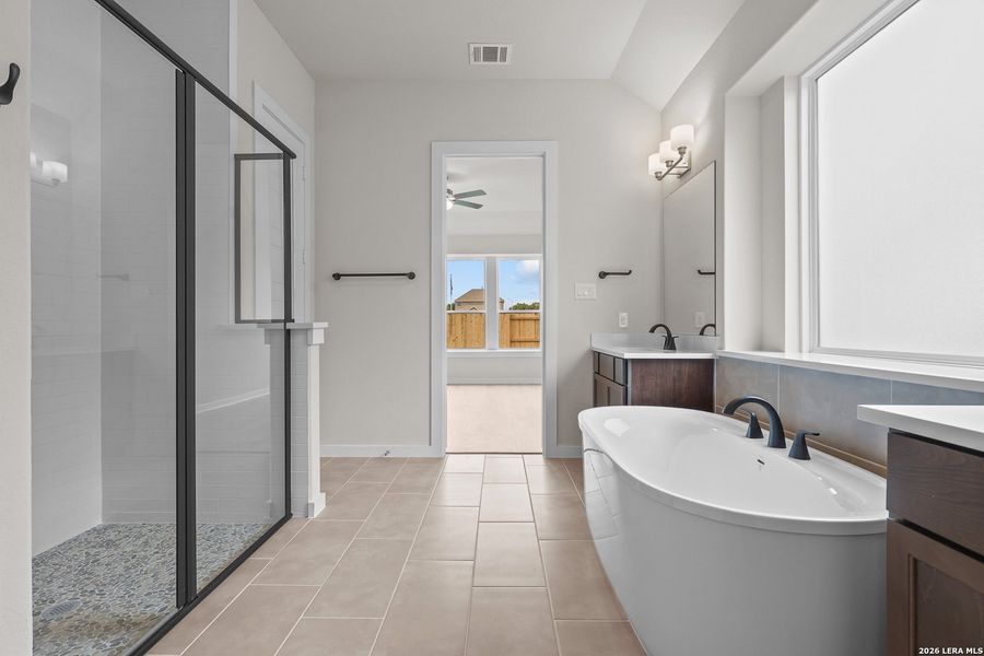 Furnished interior view inside a new home in Buffalo Crossing, Cibolo (Image 10).