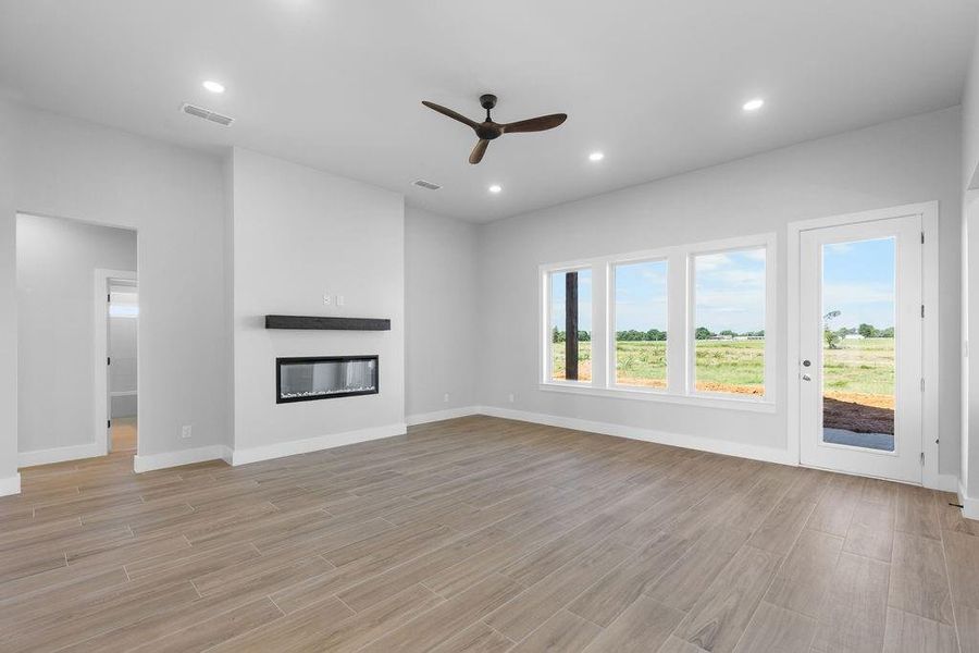 Spacious, unfurnished interior of a new home in , Whitesboro (Image 17). Spacious, unfurnished interior of a new home in , Whitesboro (Image 17).