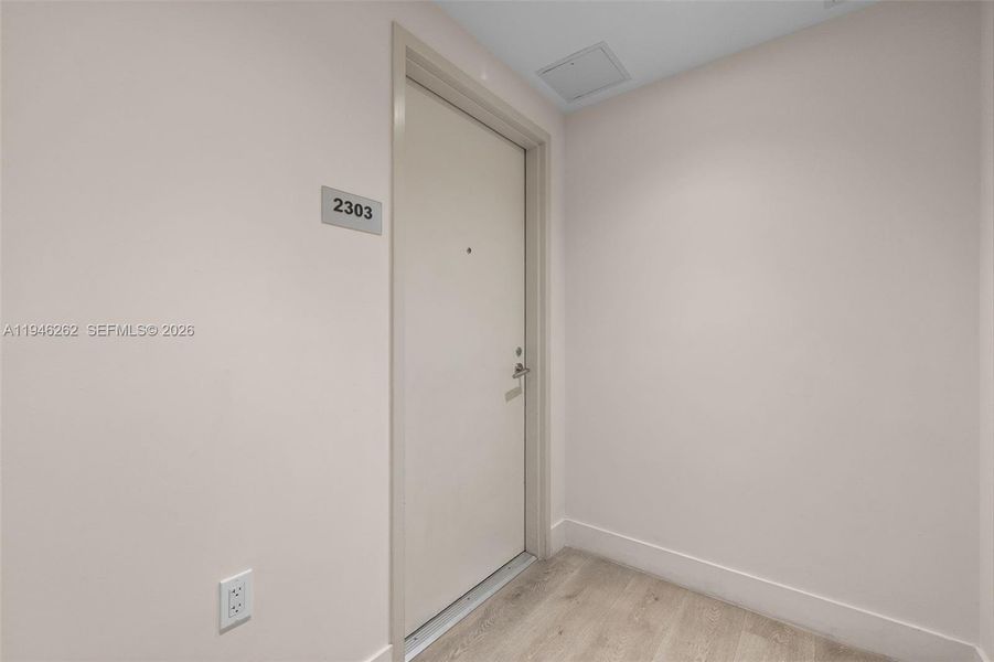 Spacious, unfurnished interior of a new home in , Miami (Image 23).